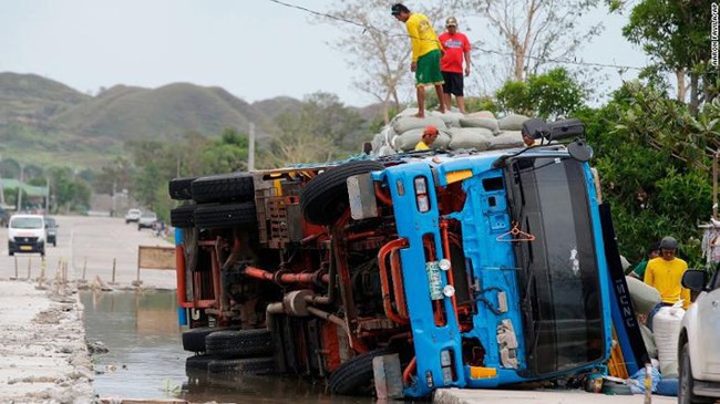 Số người chết vì bão Mangkhut ở Philippines tăng chóng mặt - Ảnh 4.