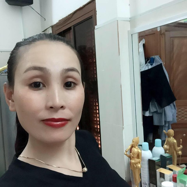 Hóa ra Tân Hoa hậu Việt Nam 2018 Tiểu Vy có một người mẹ trẻ trung và thông minh như thế này - Ảnh 2.