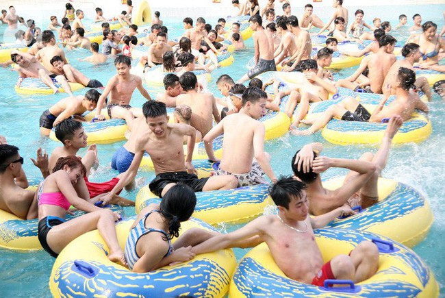 Vụ 7 thanh niên tử vong tại lễ hội âm nhạc ở Hồ Tây: Tạm dừng hoạt động toàn bộ công viên - Ảnh 2. Vụ 7 thanh niên tử vong tại lễ hội âm nhạc ở Hồ Tây: Tạm dừng hoạt động toàn bộ công viên - Ảnh 2.