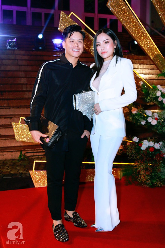 Dàn bông hậu yêu kiều lộng lẫy đối lập Nam Em phát tướng trên thảm đỏ chung kết Hoa hậu Việt Nam 2018  - Ảnh 25.