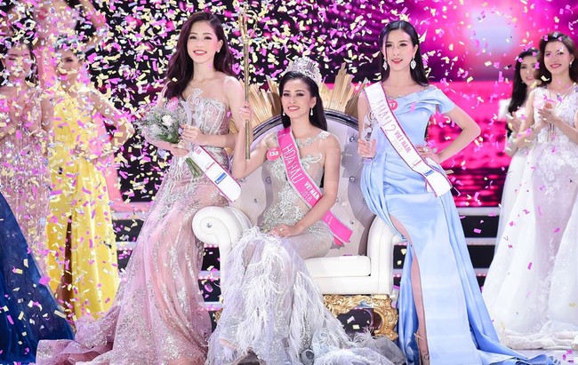 Top 3 Hoa hậu Việt Nam 2018: Mặt mộc đều xinh và có điểm chung này trên khuôn mặt không phải ai cũng nhận ra  - Ảnh 1.