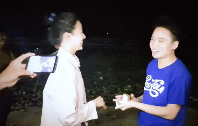 Chân dung cô gái Khánh Hòa vừa được Phan Mạnh Quỳnh cầu hôn trên biển - Ảnh 2.