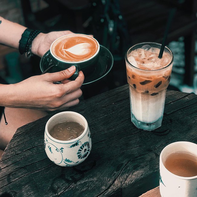 Dân sành cafe Sài Gòn chính hiệu mách bạn 5 địa chỉ thú vị để ngồi lì cả ngày không chán - Ảnh 10. Dân sành cafe Sài Gòn chính hiệu mách bạn 5 địa chỉ thú vị để ngồi lì cả ngày không chán - Ảnh 10.