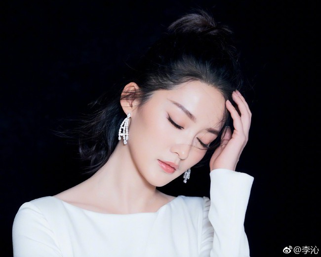 Hàm Hương của “Như Ý Truyện”: Nhan sắc thanh tú từng khiến Dương Dương - Lý Dịch Phong say như điếu đổ? - Ảnh 15. Hàm Hương của “Như Ý Truyện”: Nhan sắc thanh tú từng khiến Dương Dương - Lý Dịch Phong say như điếu đổ? - Ảnh 15.