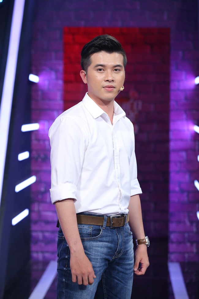 Được Trấn Thành mai mối, thầy giáo 9X điển trai đốn tim hội chị em đi tìm chồng - Ảnh 4. Được Trấn Thành mai mối, thầy giáo 9X điển trai đốn tim hội chị em đi tìm chồng - Ảnh 4.