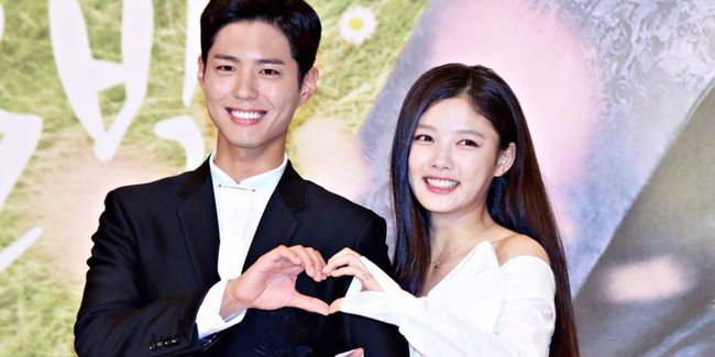 Soi tướng phu thê của 10 cặp đôi đình đám trong phim Hàn: Quá nửa dường như sinh ra là để dành cho nhau - Ảnh 32.