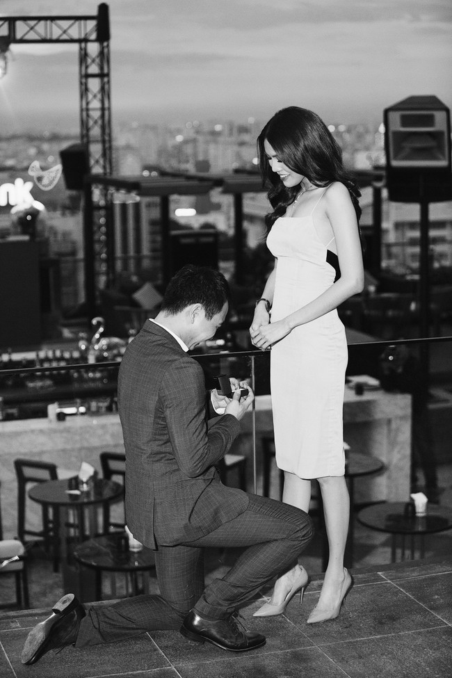 Đúng như hình ảnh rò rỉ trước đó, Á hậu Huyền My khoe thiệp cưới chính thức của Lan Khuê và chồng đại gia - Ảnh 3. Đúng như hình ảnh rò rỉ trước đó, Á hậu Huyền My khoe thiệp cưới chính thức của Lan Khuê và chồng đại gia - Ảnh 3.