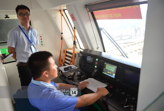 Ảnh: Trải nghiệm bên trong đoàn tàu đường sắt trên cao Cát Linh - Hà Đông ngày chính thức chạy thử - Ảnh 3.