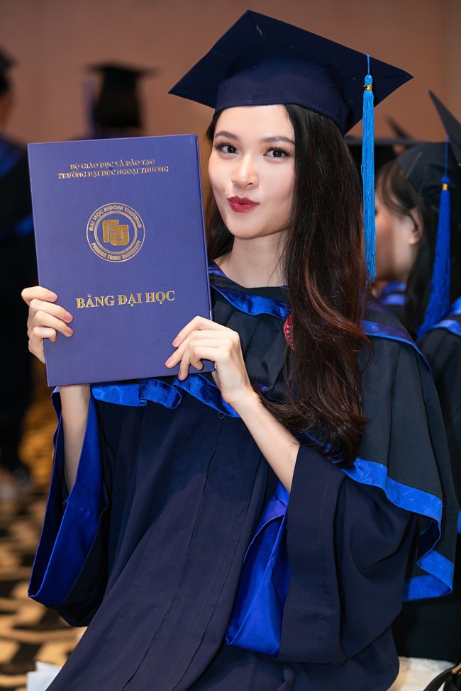 Á hậu Thùy Dung tiết lộ vẫn được bố đưa đón đi học vì thương con gái út vất vả - Ảnh 2.