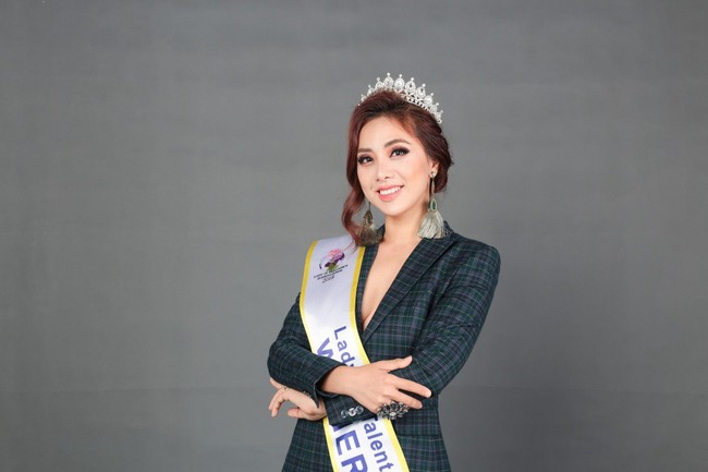 Miko Lan Trinh bất ngờ đoạt danh hiệu Hoa hậu Tài năng - Ảnh 4.