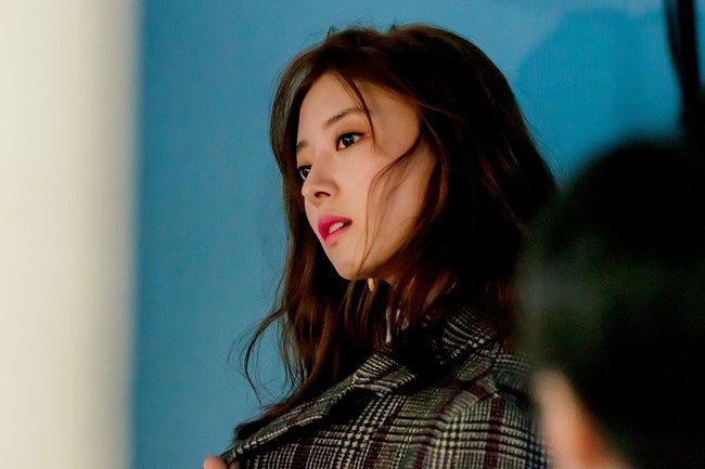 Sao nhí Nàng Dae Jang Geum một thời tung ảnh hậu trường đẹp mê hồn, đáng chú ý là chiếc mũi sắc lẹm của cô - Ảnh 6.