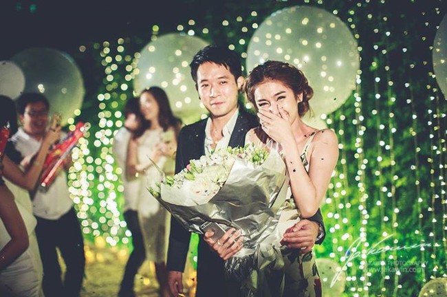 Cuộc sống vạn người mơ của “ác nữ” màn ảnh Thái: Từ đám cưới triệu đô đến chuỗi ngày hạnh phúc bên chồng doanh nhân điển trai - Ảnh 5.