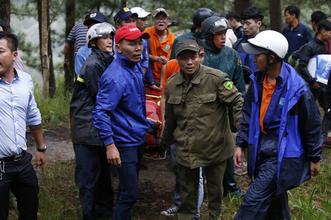 Du khách Hàn Quốc tử vong khi nhảy thác Datanla trong tour du lịch mạo hiểm ở Đà Lạt - Ảnh 1.