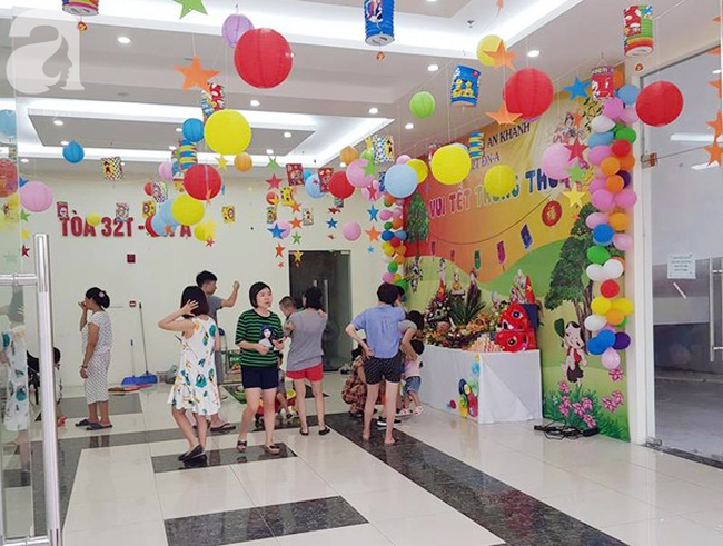 Hà Nội: Cư dân chung cư thức thâu đêm dựng trại cho trẻ vui Trung thu