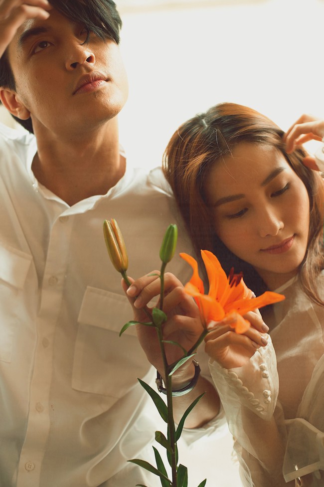 Diễm My 9x chụp ảnh tình tứ với bạn thân nhưng lại viết thư tình gửi bạn trai yêu xa - Ảnh 14. Diễm My 9x chụp ảnh tình tứ với bạn thân nhưng lại viết thư tình gửi bạn trai yêu xa - Ảnh 14.