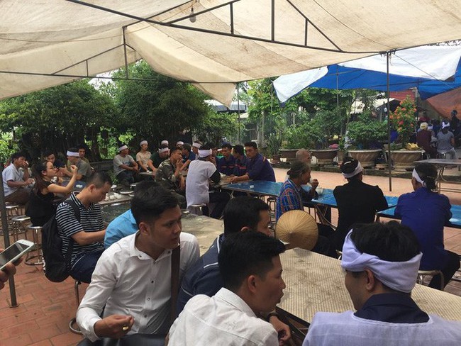 Lời kể của người khống chế, bắt sống nghi phạm sát hại 3 thành viên trong gia đình ở Thái Nguyên: Hắn cầm dao gõ cửa đâm liên tiếp 7 người - Ảnh 5. Lời kể của người khống chế, bắt sống nghi phạm sát hại 3 thành viên trong gia đình ở Thái Nguyên: Hắn cầm dao gõ cửa đâm liên tiếp 7 người - Ảnh 5.