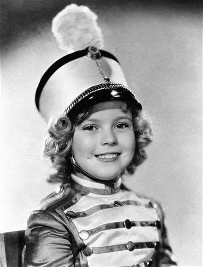 Cuộc đời Shirley Temple: Từ thần đồng diễn xuất đoạt giải Oscar khi mới 7 tuổi đến nữ chính trị gia kiệt xuất được tổng thống Mỹ nể trọng - Ảnh 4.