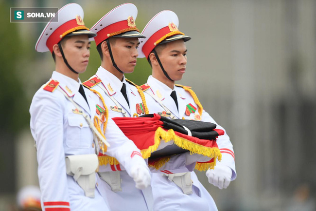 Khắp nơi treo cờ rủ Quốc tang Chủ tịch nước Trần Đại Quang - Ảnh 5.