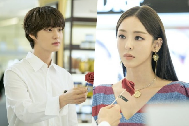 Bỏ rơi vợ Goo Hye Sun ở nhà, Ahn Jae Hyun sánh đôi cùng gái lạ - Ảnh 4.