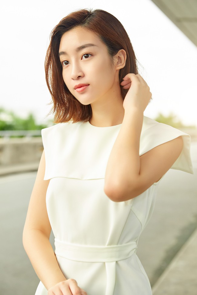 Hoa hậu Đỗ Mỹ Linh khoe mặt mộc, nhí nhảnh hết cỡ với Phương Ly  - Ảnh 2.