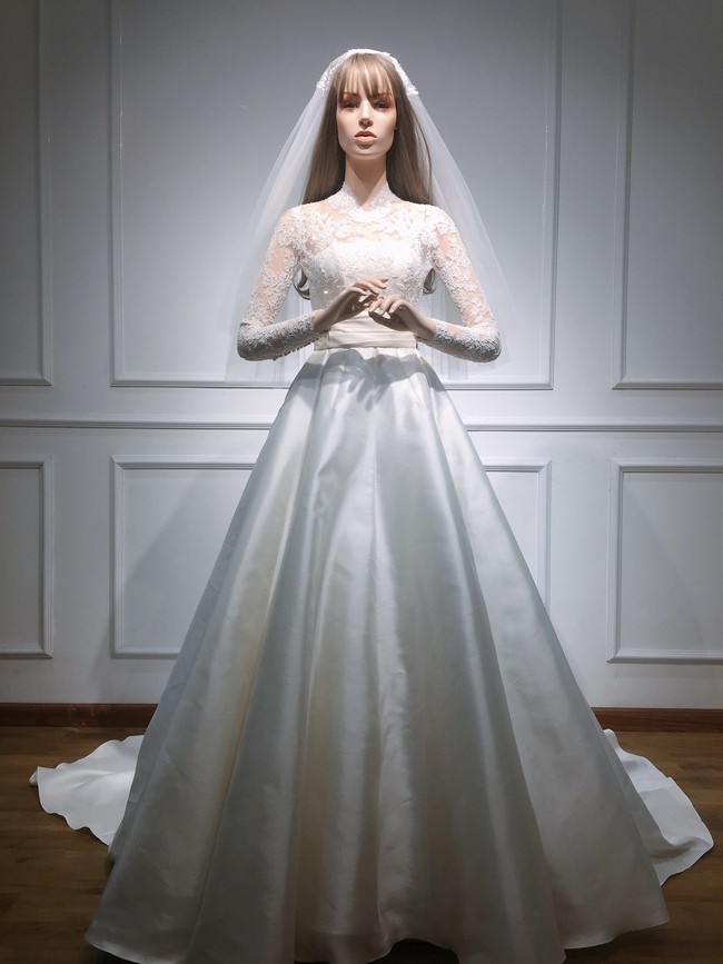 Để ý mới thấy, váy cưới của Nhã Phương trông cũng hao hao váy cưới của Hoa hậu Đặng Thu Thảo - Ảnh 11.
