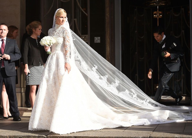Để ý mới thấy, váy cưới của Nhã Phương trông cũng hao hao váy cưới của Hoa hậu Đặng Thu Thảo - Ảnh 14.