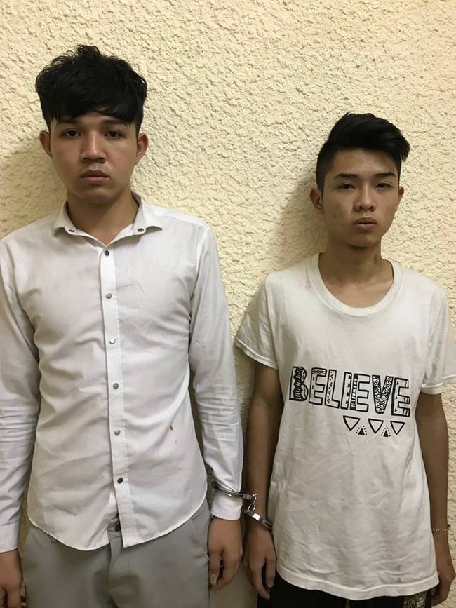 Hà Nội: Hai tên cướp bị bắt khi đang bán xe tang vật - Ảnh 1.
