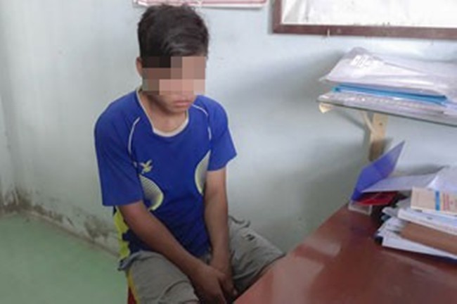 Vĩnh Long: Bé gái 8 tuổi nghi bị thiếu niên hàng xóm hiếp dâm phải nhập viện cấp cứu - Ảnh 1.