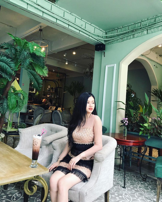 Vẻ đẹp mong manh của Như Phương - cô nàng Quảng Trị sinh năm 1999, đang được cả MXH nghi vấn là người yêu của cầu thủ Đức Chinh - Ảnh 9.