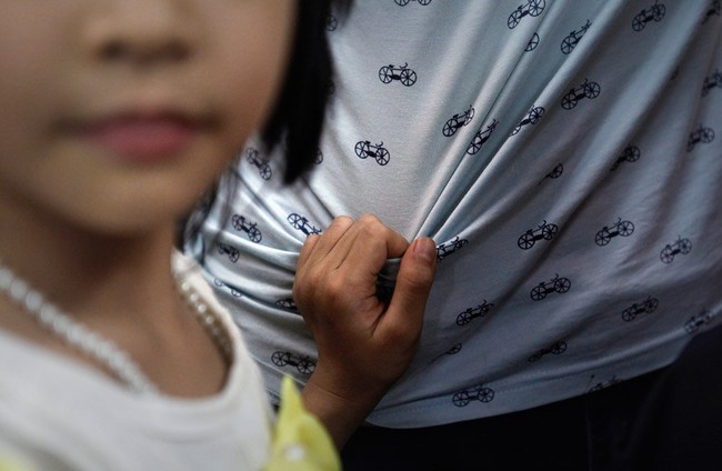 Những buổi thẩm tra đầy áp lực với các trẻ em bị xâm hại tình dục ở Trung Quốc: Ai đã hại cháu? Cháu đã bị chạm vào đâu? - Ảnh 3.