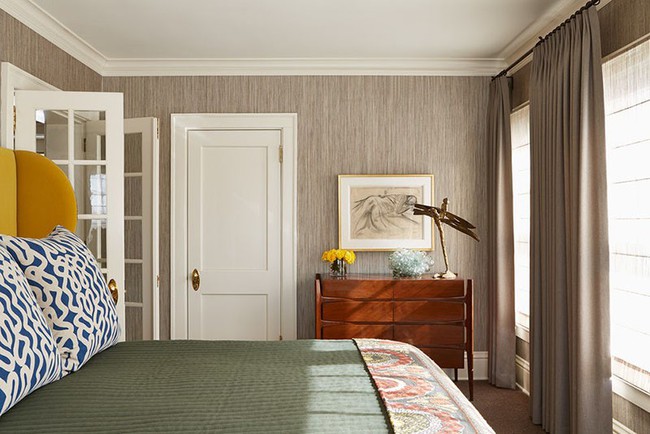 Đã mắt nhìn ngắm những căn phòng ngủ đẹp mơ màng với thiết kế cửa kiểu Pháp - Ảnh 9.