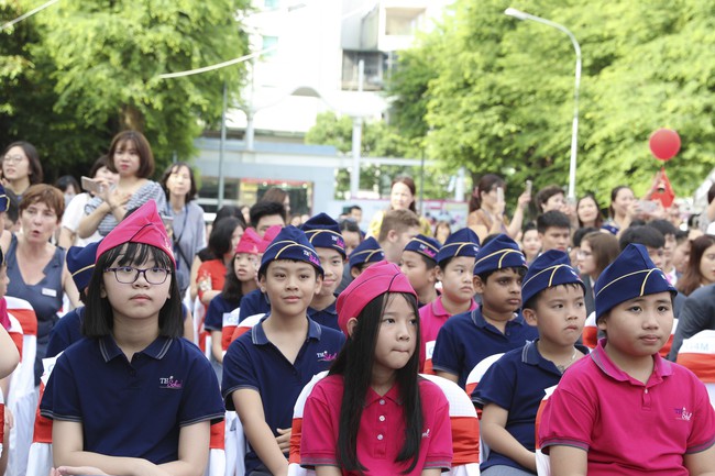 Buổi lễ khai giảng đẳng cấp, ngập sắc hồng của TH School - ngôi trường quốc tế hiện đại nhất thủ đô Hà Nội - Ảnh 13.