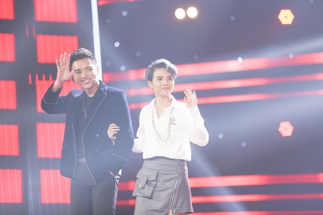 Ngồi ghế nóng The Voice Kids, Bảo Anh bị ức hiếp đến mức phải năn nỉ xin được nói  - Ảnh 6.