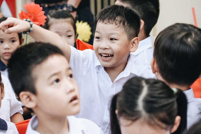 Chàng trai của mẹ, mẹ cảm thấy mình vụng về và bối rối biết bao trong thế giới mới của con!  - Ảnh 5.