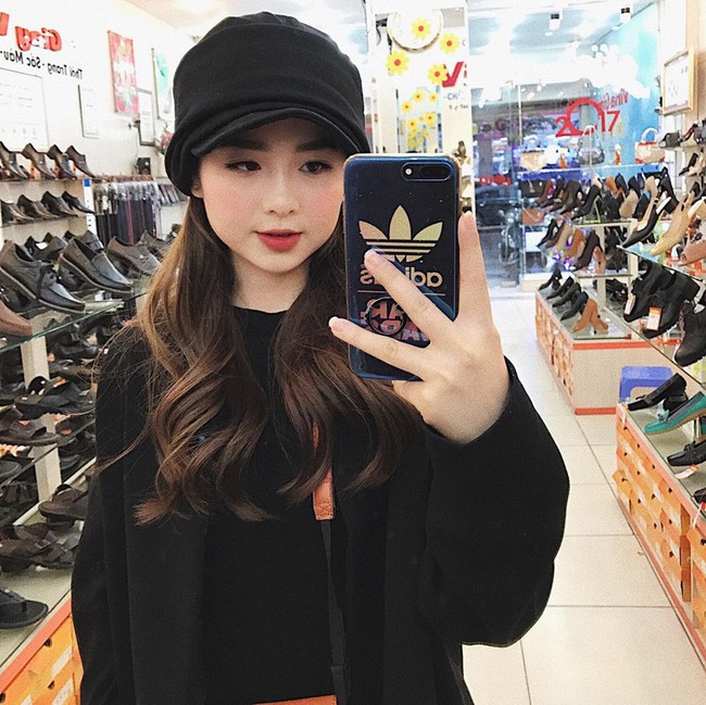 Selfie vội cùng chồng, vậy mà Nam Thương vẫn khiến cả ngàn người rớt tim vì quá xinh - Ảnh 8.