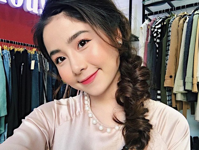 Selfie vội cùng chồng, vậy mà Nam Thương vẫn khiến cả ngàn người rớt tim vì quá xinh - Ảnh 11.