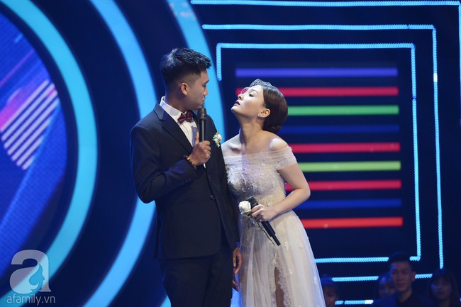 Cặp đôi Bảo Thanh - Mr Cần Trô Xuân Nghị pha trò nhạt nhẽo và khó hiểu tại VTV Awards - Ảnh 2.
