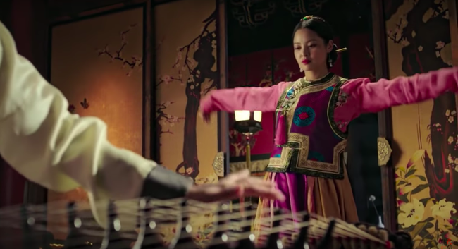 Quyết giành thị tẩm, chị gái bán sâm đẹp nhất hậu cung mặc Hanbok nhảy múa theo phong cách Korea  - Ảnh 4.