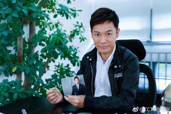 Dàn nam diễn viên TVB chứng minh tuổi tác không là gì khi phong độ vẫn luôn đỉnh cao, U50 vẫn thần thái ngất trời - Ảnh 31.
