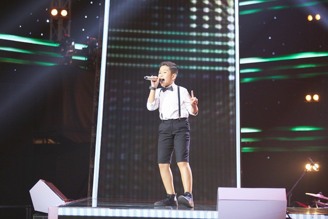 Giành thí sinh The Voice Kids, Bảo Anh bị Lưu Hương Giang nhắc nhở: Rụng lông mi giả kìa em - Ảnh 8.