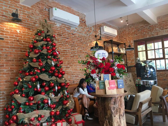 4 quán cafe cực xinh lại ấm cúng để tranh thủ chơi nốt ngày nghỉ lễ cuối cùng - Ảnh 7.