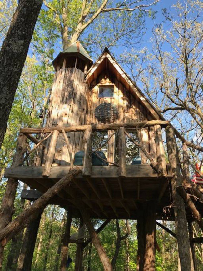 Những ngôi nhà trên cây tuyệt đẹp khiến bạn mộng mơ đến một cuộc sống chan hòa bên thiên nhiên - Ảnh 21.