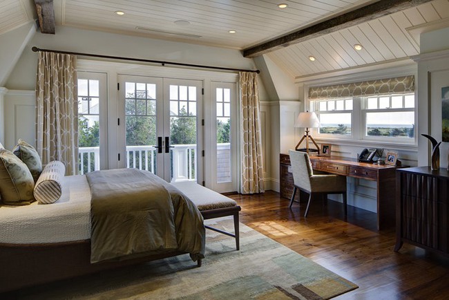 Phòng ngủ ấm cúng vào mùa đông, mát mẻ khi vào hè với trần nhà bằng gỗ tự nhiên - Ảnh 23.