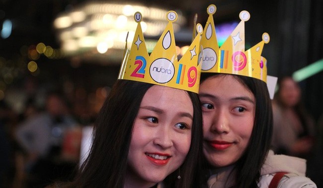 Không khí năm mới bao trùm Châu Á: Hồng Kông, Singapore, Bangkok hân hoan chào đón năm 2019 - Ảnh 27.