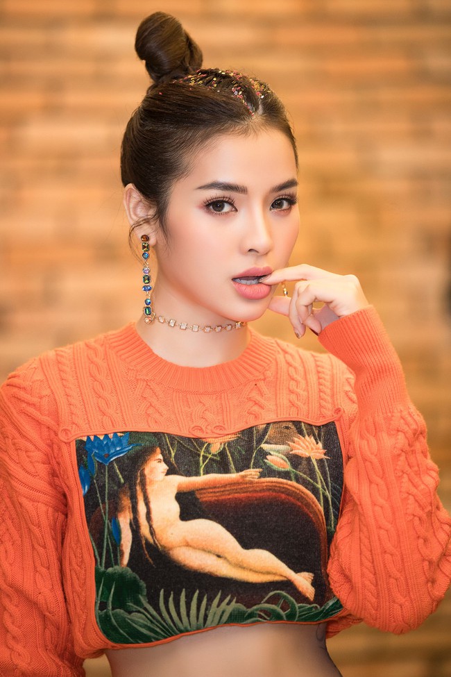 Phương Trinh Jolie: Có thời gian dùng hết cát xê để mua đồ hiệu, đến khi đi quá lố tôi mới nhận ra - Ảnh 2. Phương Trinh Jolie: Có thời gian dùng hết cát xê để mua đồ hiệu, đến khi đi quá lố tôi mới nhận ra - Ảnh 2.