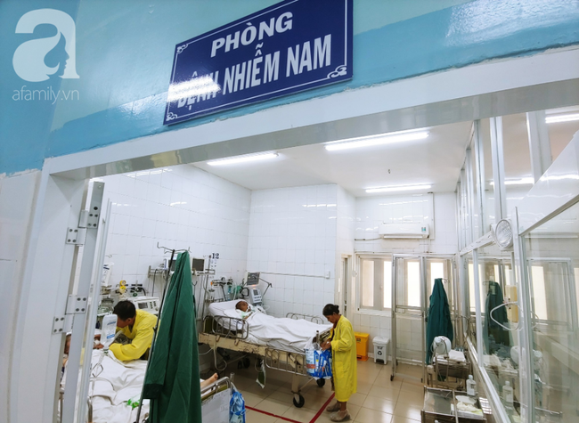 Bà mẹ bán chè nghèo nuôi con nguy kịch trong viện được hỗ trợ gần 100 triệu đồng nhưng bệnh nhân đã mất - Ảnh 2.