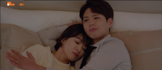 Lần đầu ngủ chung giường với phi công trẻ, Song Hye Kyo đã biểu cảm thế này - Ảnh 10.