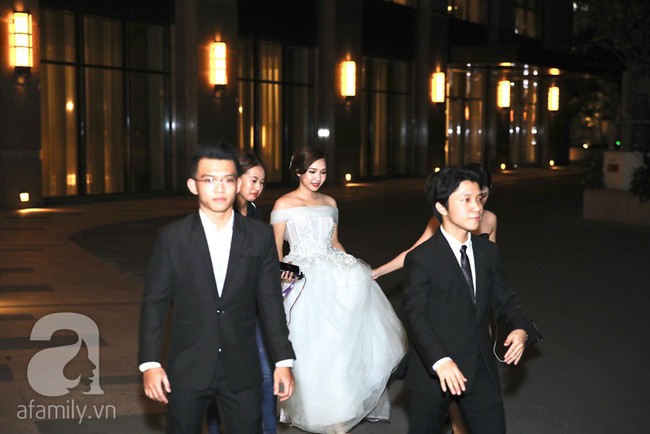 Đây là những khách mời showbiz hiếm hoi trong đám cưới của rapper Tiến Đạt tại Sài Gòn, không có Hari Won - Ảnh 7.