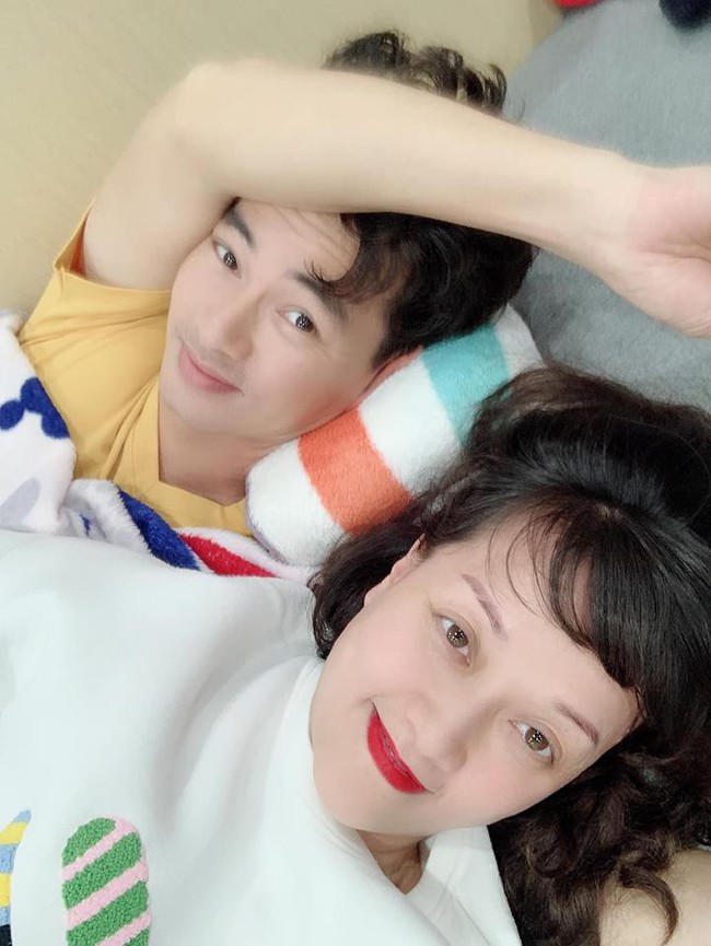 Táo Quân 2019: Vân Dung đăng ảnh ngủ cạnh Xuân Bắc, thừa nhận rất yêu Nam Tào  - Ảnh 2.