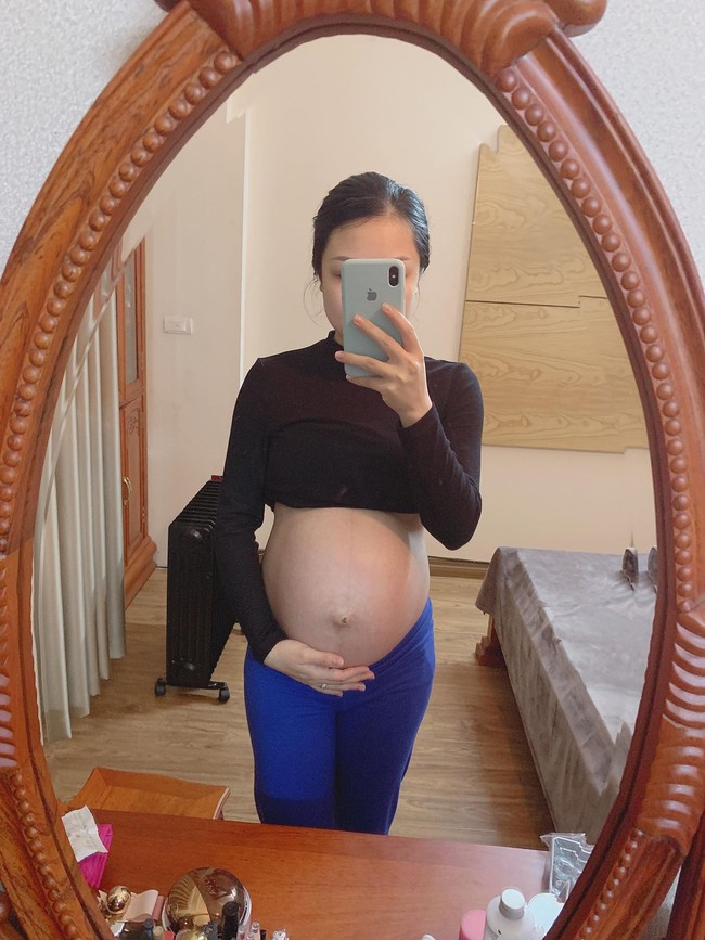 Mẹ bầu 36 tuần chỉ tăng 8kg, thân hình vẫn thon thả, khỏe khoắn dù ăn uống thoải mái nhưng luôn chú ý điều này - Ảnh 1.
